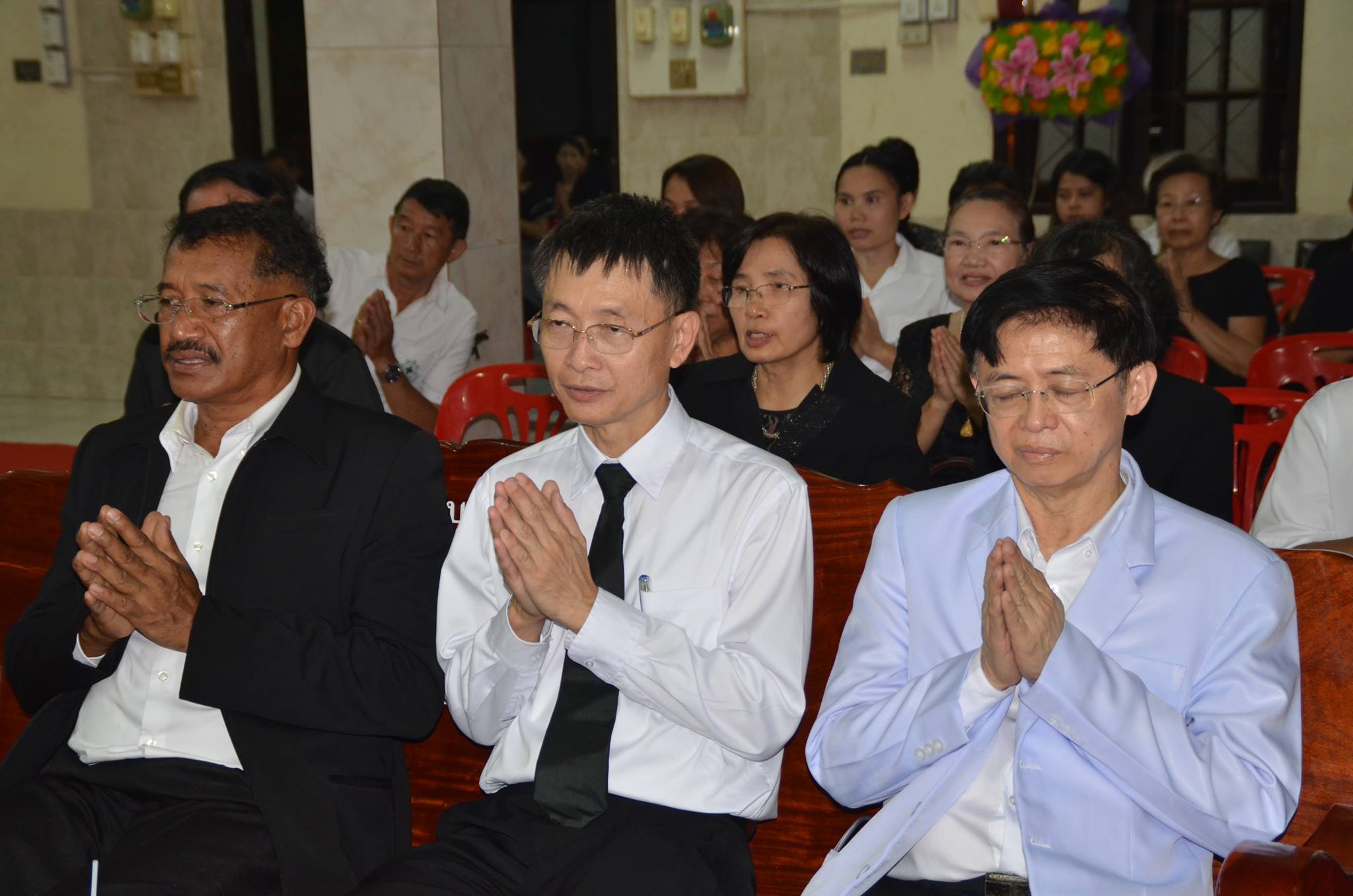 คณะวิทยาศาสตร์ ร่วมเป็นเจ้าภาพสวดพระอภิธรรศพคุณแม่ของ รศ.ดร. วิทยา  อมรกิจบำรุง