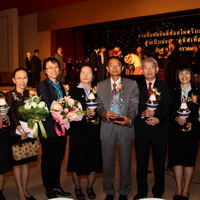 คณะวิทยาศาสตร์ รับรางวัลชนะเลิศ  คณะวิชาที่มีผลงานด้านการวิจัยฯ  ในงาน  “ชื่นชมยินดี  ด้วยไมตรีและขอบคุณ”  ประจำปี 2555