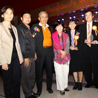 ศิษย์เก่าคณะวิทยาศาสตร์ เข้ารับรางวัลในงาน “คืนสู่เหย้าเรารัก มข” ประจำปี 2556