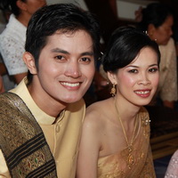 คณะวิทยาศาสตร์ มข. ขอแสดงความยินดีกับนายศักดิ์สิทธิ์  สุวรรณ์ และ นางสาวมุจรินทร์  ทองเสริม